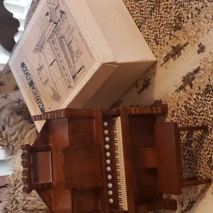 Doll House Furniture Working Organ